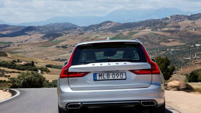 Νέο Volvo V90: Δεν είναι απλά luxury wagon αλλά o ηγέτης των Luxury wagon