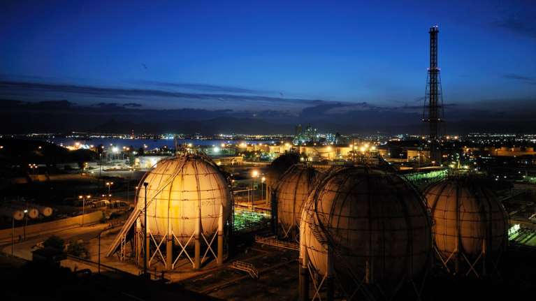 Στα ΕΛΠΕ οι έρευνες για πετρέλαιο στον κόλπο της Κυπαρισσίας