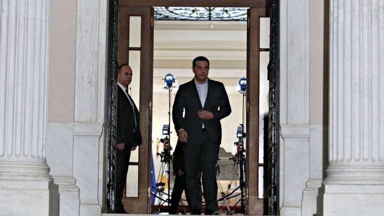 Η γερμανική Sueddeutsche Zeitung ξορκίζει μια πτώση του Τσίπρα