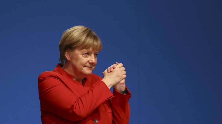 Η Μέρκελ θα απαγορεύσει την μπούρκα στη Γερμανία