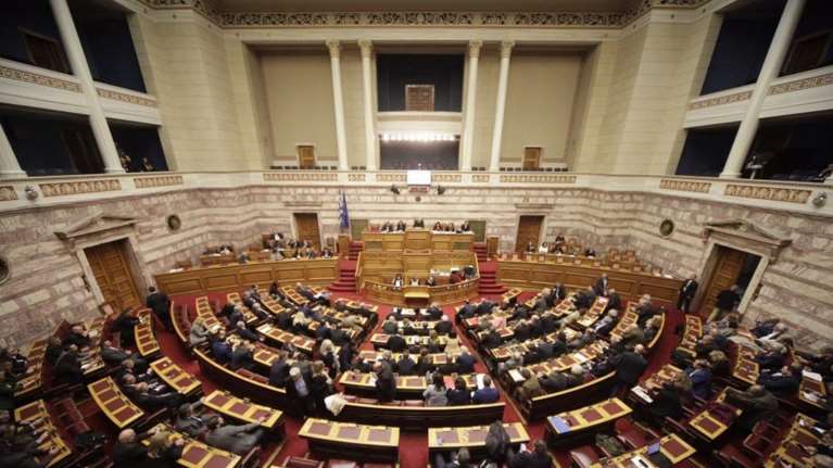 Βουλή:Με...Χάρι Πότερ &amp; αρκούδες η συζήτηση του προϋπολογισμού