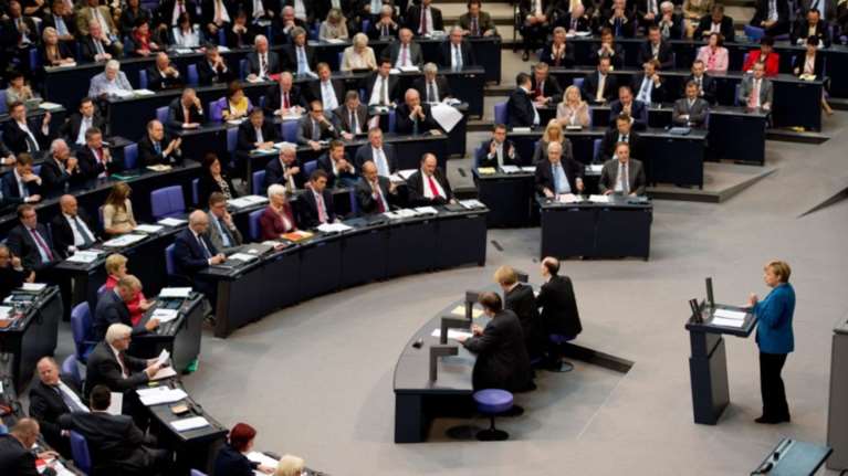 Γερμανοί βουλευτές απειλούν με αποχώρηση από το ελληνικό πρόγραμμα