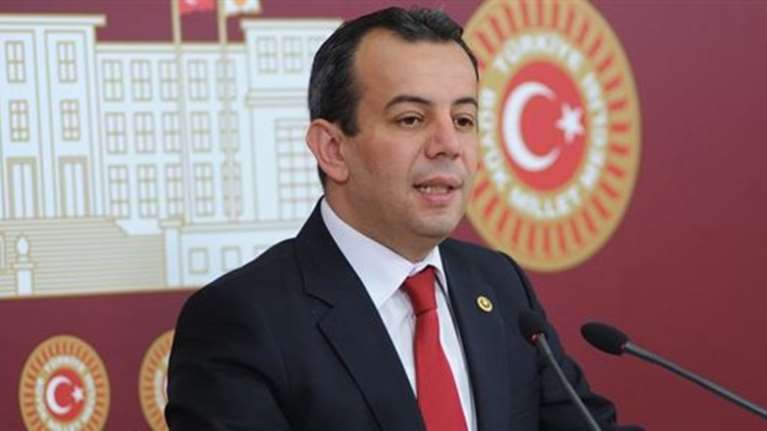 Τούρκος βουλευτής: Θα καρφώσω την τουρκική σημαία στα νησιά του Αιγαίου