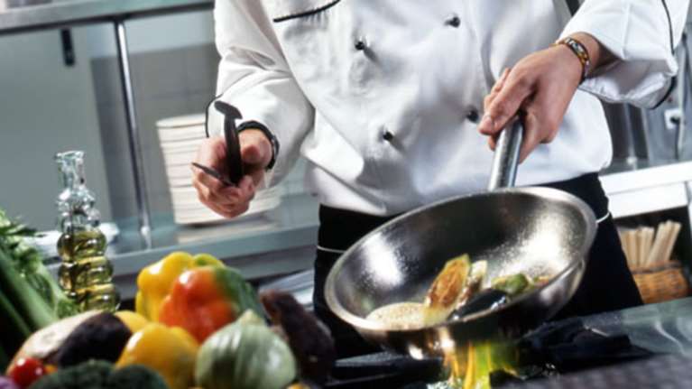 Σύμβουλος Ερντογάν:Κατάσκοποι οι σεφ που έρχονται στην Τουρκία