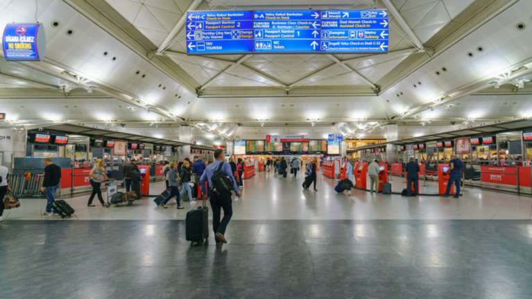 Καψόνι σε γερμανούς διπλωμάτες στο αεροδρόμιο της Κωνσταντινούπολης