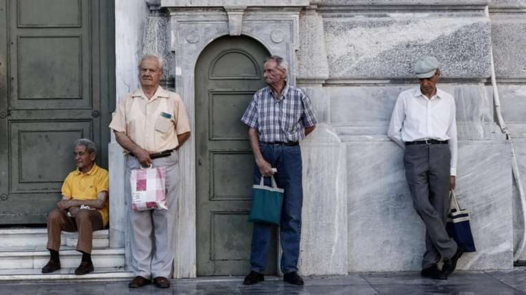 Στις 22 Δεκεμβρίου τα λεφτά στους δικαιούχους από το «πακέτο Τσίπρα»