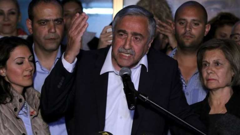 Ακιντζί: Εύχομαι και ο Τσίπρας να έρθει στη διάσκεψη για το Κυπριακό