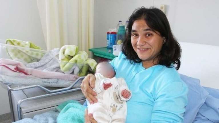 Η πρώτη μητέρα του 2016 στη Μεσσηνία η 35χρονη που εκτέλεσαν