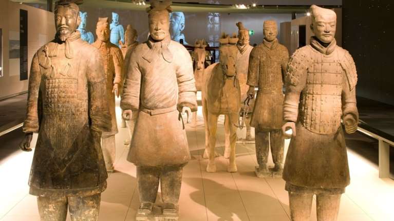 O περίφημος Κινέζικος στρατός επιστέφει στη Βρετανία