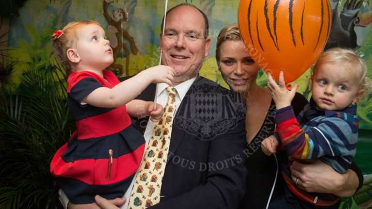 Αλβέρτος και Σαρλίν του Μονακό: Γενέθλια με θέμα τη ...ζούγκλα