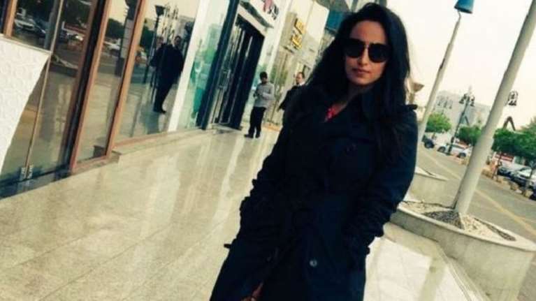 Σαουδική Αραβία: Πόζαρε χωρίς μπούρκα στο Twitter και την συνέλλαβαν