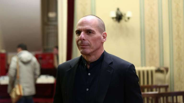 Ο Βαρουφάκης θυμήθηκε ποιος και πότε αποφάσισε να ρίξει τον Σαμαρά