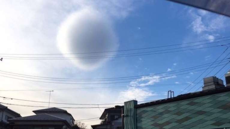 Μυστηριώδες σφαιρικό σύννεφο εμφανίστηκε πάνω από την Ιαπωνία
