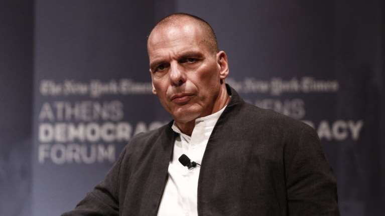 Βαρουφάκης:Ο Σόιμπλε δεν έχει αποσύρει ακόμη την στήριξη στον Τσίπρα