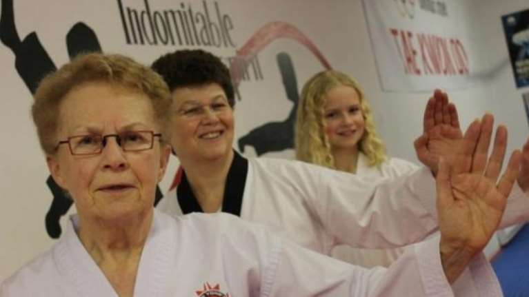 Στα 72 της πήρε μαύρη ζώνη στο Τάε Κβο Ντο μετά το έμφραγμα