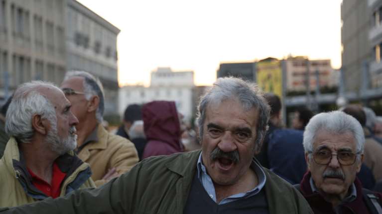 Αλλοι 250 χιλ.συνταξιούχοι χάνουν το ΕΚΑΣ στις 22 Δεκεμβρίου