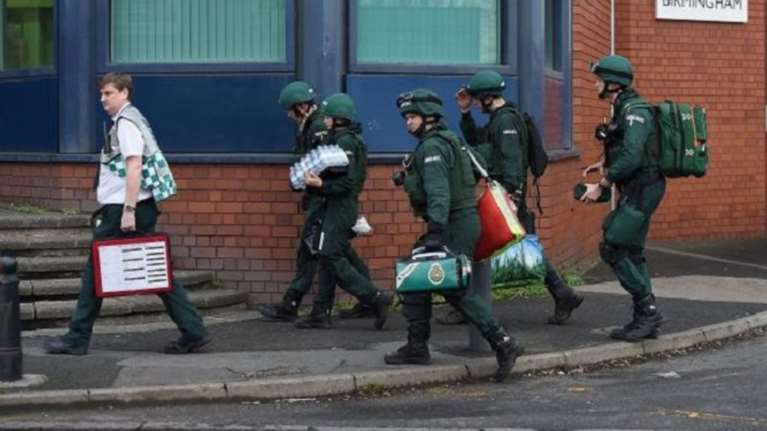 Κρατούμενοι πήραν τον έλεγχο σε πτέρυγες φυλακής στη Βρετανία