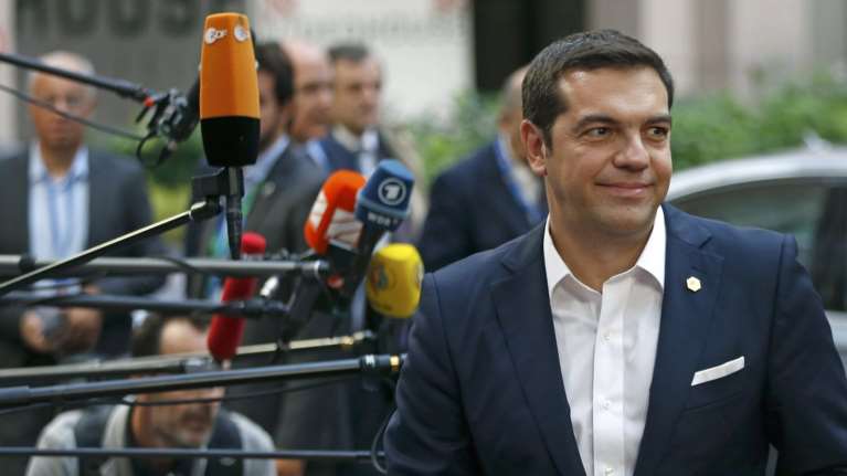 Tσίπρας: Δεν θα εγκαταλείψουμε τον λαό στους «yesmen»