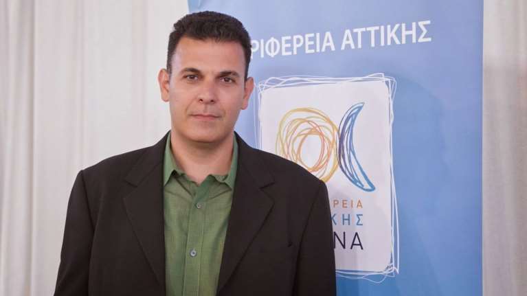 Καραμέρος: H Ρένα Δούρου είναι σέξι