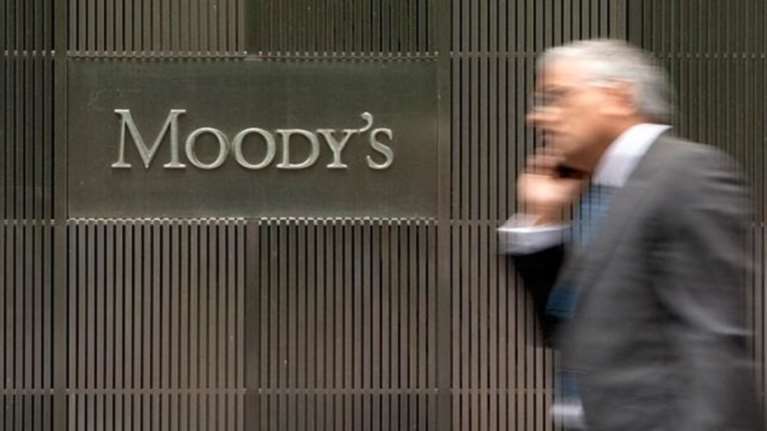 Καμπανάκι Moody&#39;s για τη νέα ένταση Αθήνας-δανειστών, κίνδυνος τον Ιούλιο