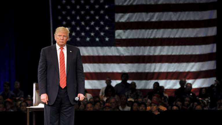 Spiegel: Η εκλογή Τραμπ προκαλεί δισταγμό στο ΔΝΤ για την Ελλάδα