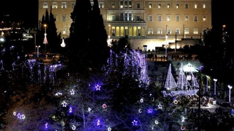 Εκατό λόγοι για να κάνεις Χριστούγεννα στην Αθήνα