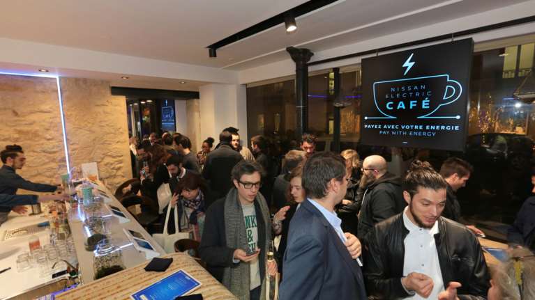 Nissan Electric Cafe: Εδώ πληρώνεις με ρεύμα που παράγεις ενώ κάθεσαι