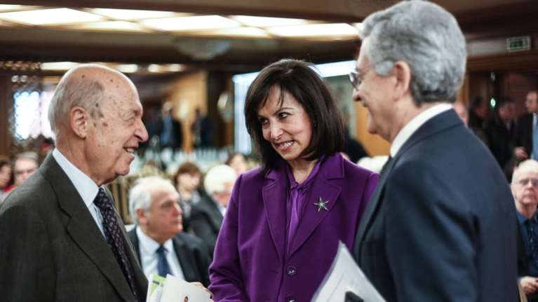 Σημίτης για προσφυγικό: Με πολιτικές τύπου «λιάζονται» έκλεισαν τα σύνορα