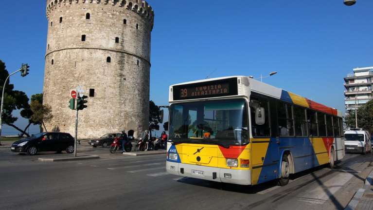 Ξανά στους δρόμους τα λεωφορεία της Θεσσαλονίκης, πληρώθηκαν οι εργαζόμενοι