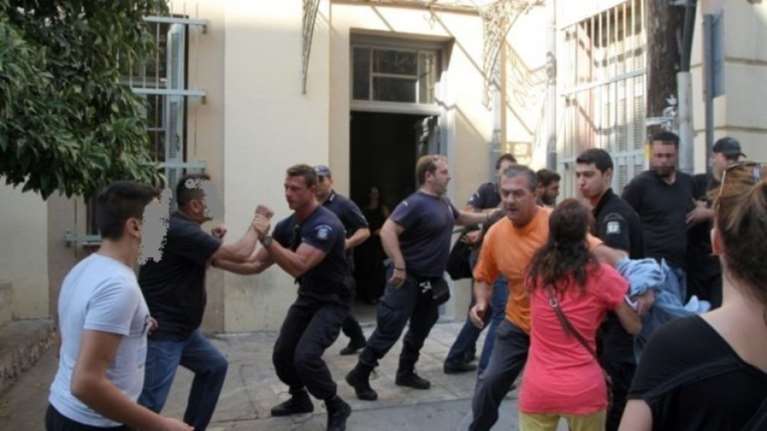 Εκρηκτικό κλίμα σε δίκη στην Κρήτη για τον βιασμό 28χρονης