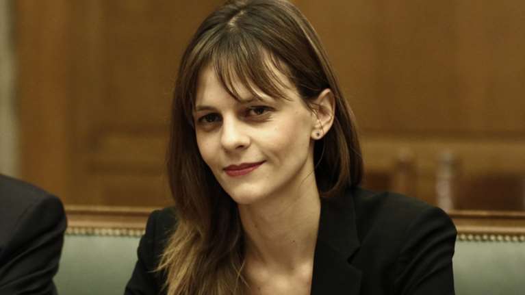 Αχτσιόγλου: Έως το τέλος του 2017 θα δοθούν οι συντάξεις που εκκρεμούν