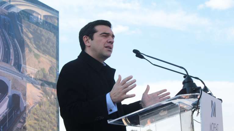 Τσίπρας: Εγώ δεν θα είμαι ένας πρωθυπουργός κλεισμένος στο Μαξίμου