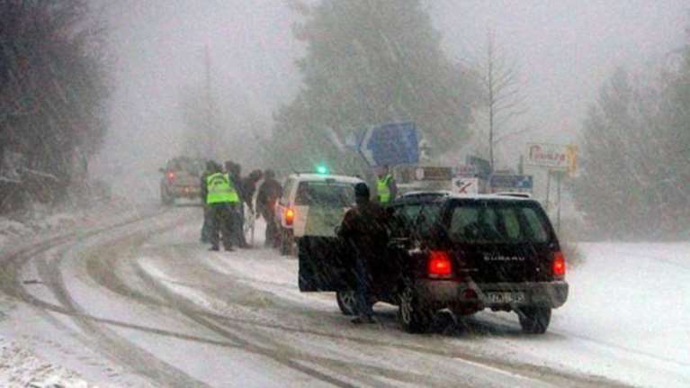 Ποιοι δρόμοι έχουν κλείσει στην Αττική λόγω χιονιά