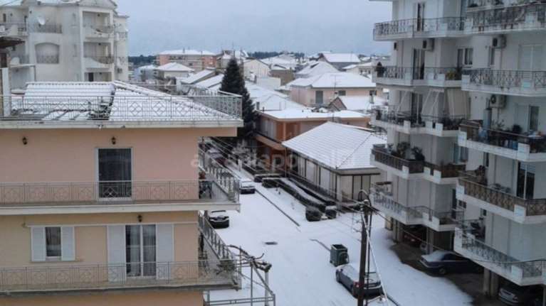 Στα «λευκά» η χώρα από την Κρήτη έως τον Έβρο [Εικόνες]