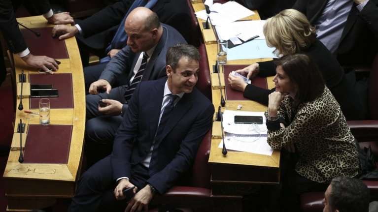 Ο Μητσοτάκης και η ΝΔ κάνουν «ταμείο» για το 2016