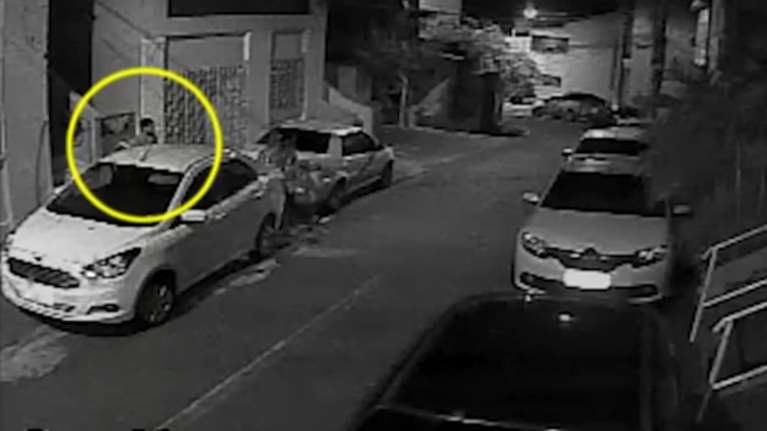 Βίντεο-ντοκουμέντο έξω από το σπίτι που δολοφόνησαν τον πρέσβη