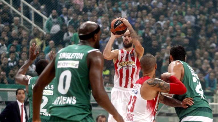 Χαμός για τα εισιτήρια του ντέρμπι Ολυμπιακός-Παναθηναϊκος  στο μπάσκετ