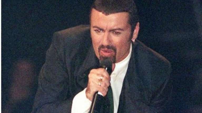 Μυστήριο: Γιατί ο σύντροφος του Τζορτζ Μάικλ κοιμόταν στο αυτοκίνητο;