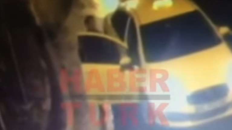 Η στιγμή που ο δράστης του μακελειού ψάχνει να βρει ταξί (ΒΙΝΤΕΟ)