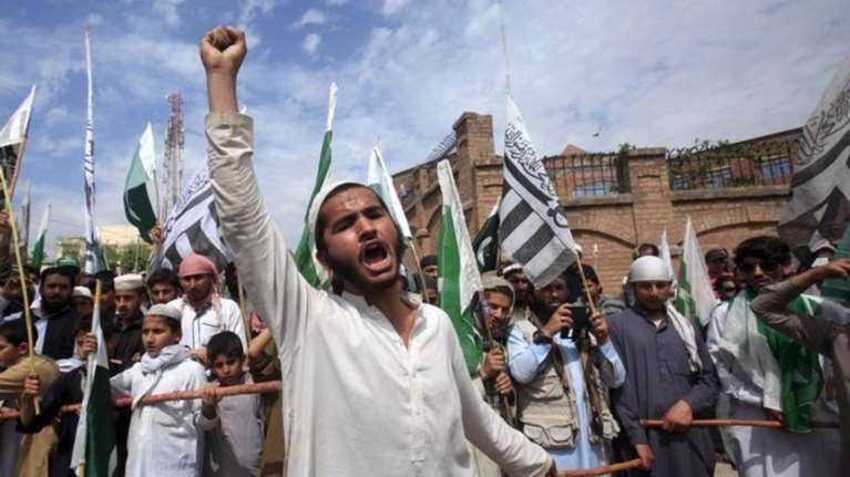 Απειλούν μουσουλμάνο για εορταστικό μήνυμα κατά της βλασφημίας