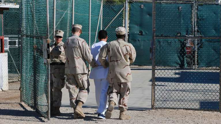 &quot;Φρενο&quot; βάζει ο Τραμπ στο άδειασμα του Γκουαντάναμο