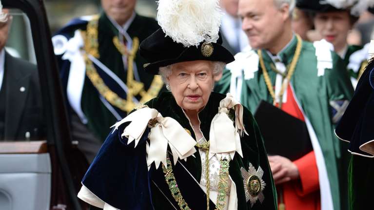 Φρουρός του παλατιού παραλίγο να πυροβολήσει τη βασίλισσα Ελισάβετ