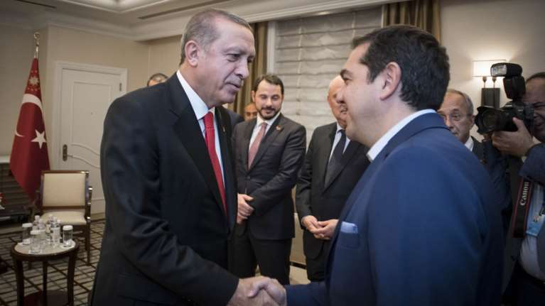 Μαξίμου: Ο Τσίπρας θα πάει στη Γενεύη μόνο αν πάει ο Ερντογάν