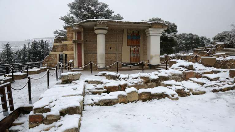 Στα &quot;λευκά&quot; ντύθηκε ακόμη και η Κνωσός - Φωτογραφίες