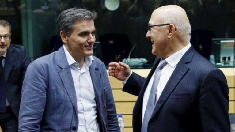 Επαφές Τσακαλώτου με Σαπέν και Μοσκοβισί για την αξιολόγηση