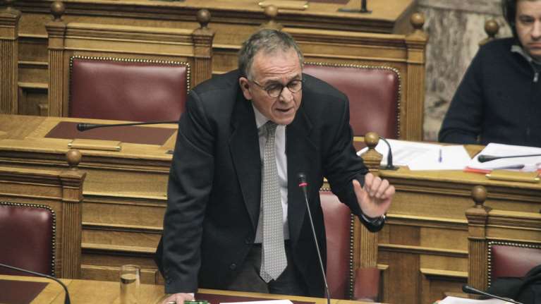 Ο Moυζάλας ρίχνει την ευθύνη στη ΝΔ για την κατάσταση στα νησιά