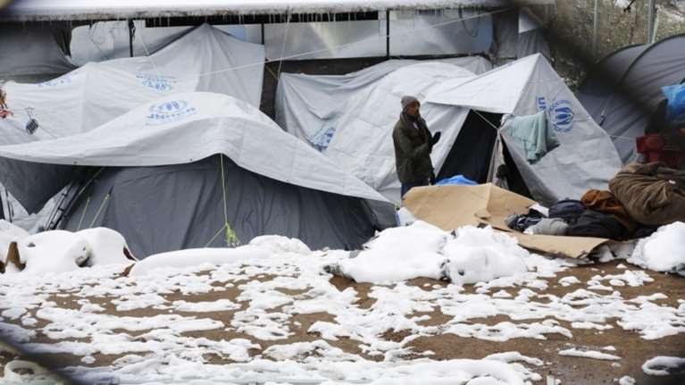 Δεν απαγορεύτηκαν οι φωτογραφίες στη Μόρια λέει το υπουργείο