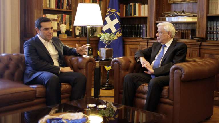 Συνάντηση Τσίπρα - Παυλόπουλου για το Κυπριακό, μπαράζ επαφών