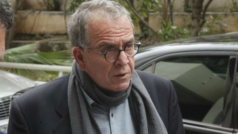 Επέστρεψε στην Αθήνα λόγω χιονιά η πτήση προς Λέσβο με τον Μουζάλα