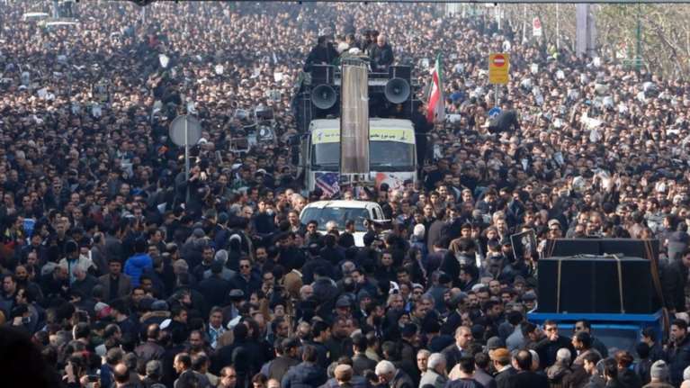 Ιράν: Δυόμισι εκατομμύρια άνθρωποι στην κηδεία του Ραφσαντζανί